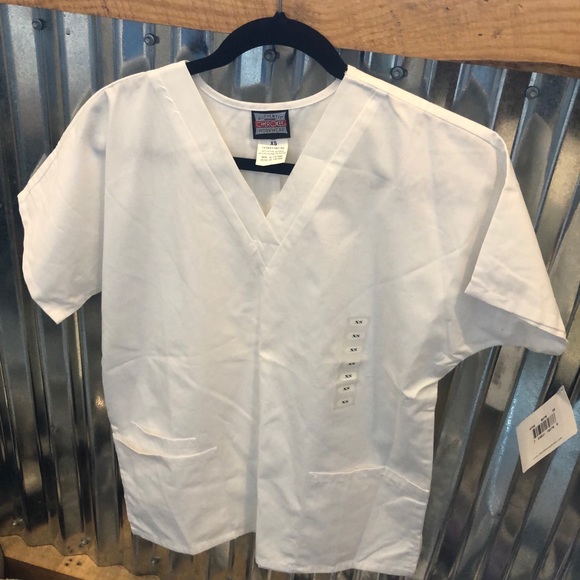 NWT!! Cherokee scrub top - Picture 1 of 1